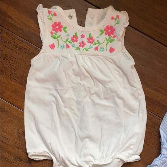 Carter’s bundle - Picture 3 of 4